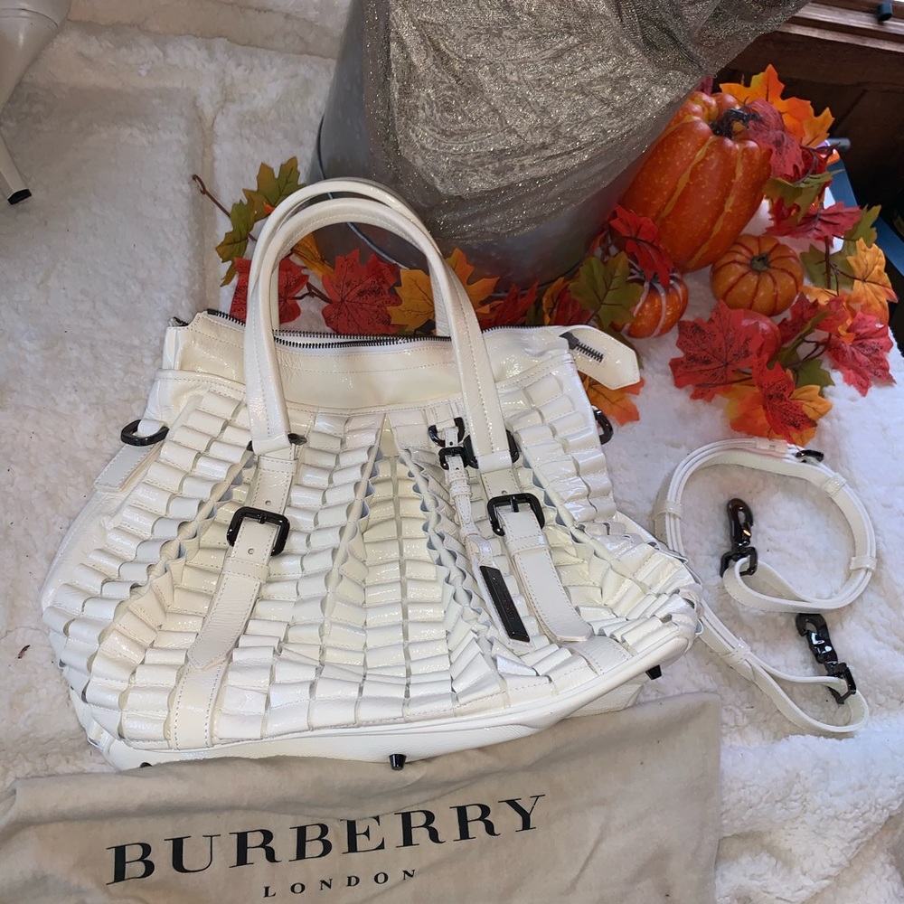 💯Burberry Cartridge Pleated Lowry Tote White